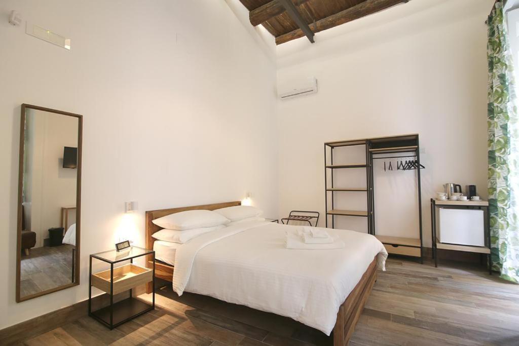 Hotel Antica Residenza Fusco à Naples Extérieur photo